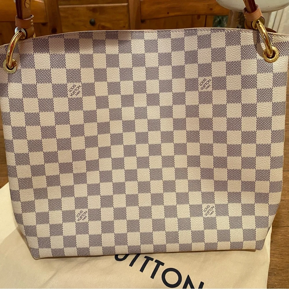 Louis Vuitton Graceful PM Handbag - Picture 2 of 16